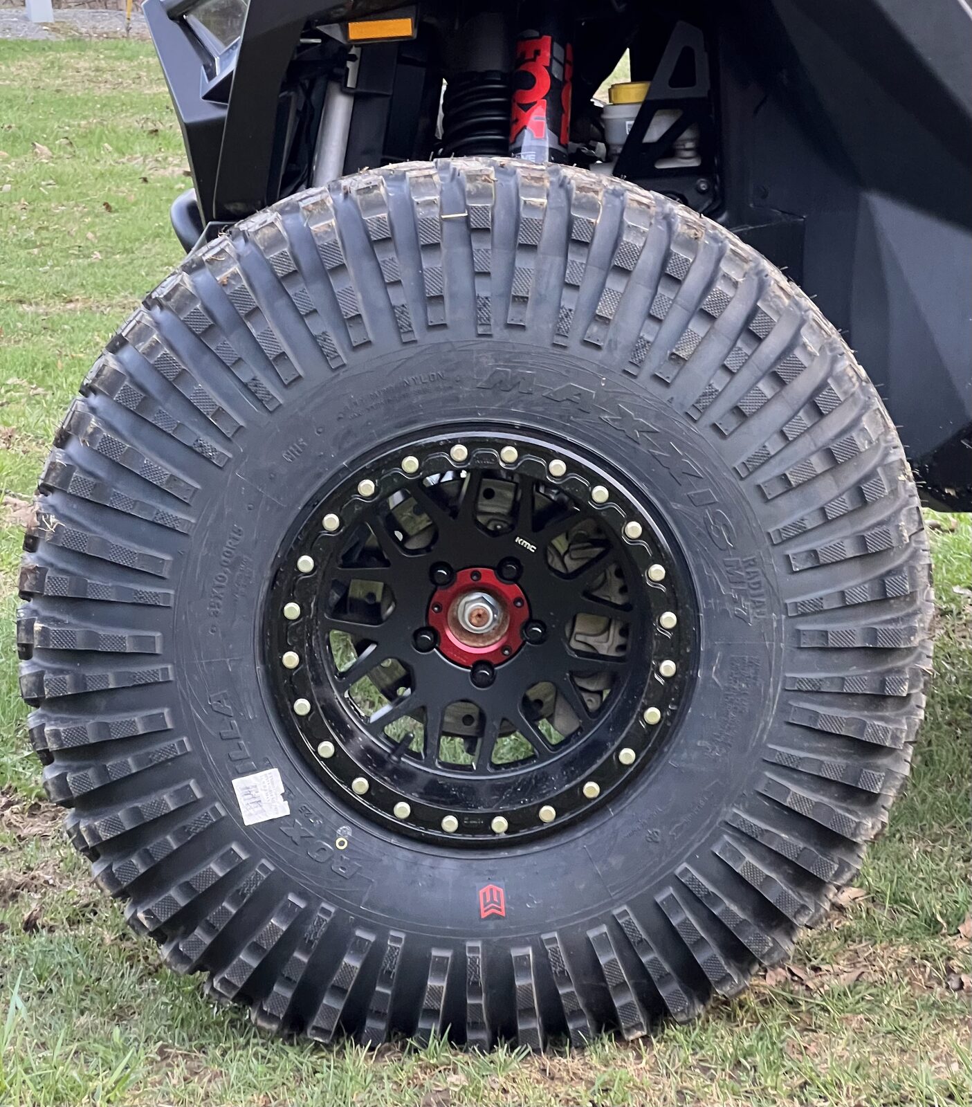 Custom beadlock wheels